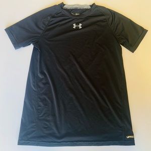 EUC Under Armour Boys XLarge Black T-shirt